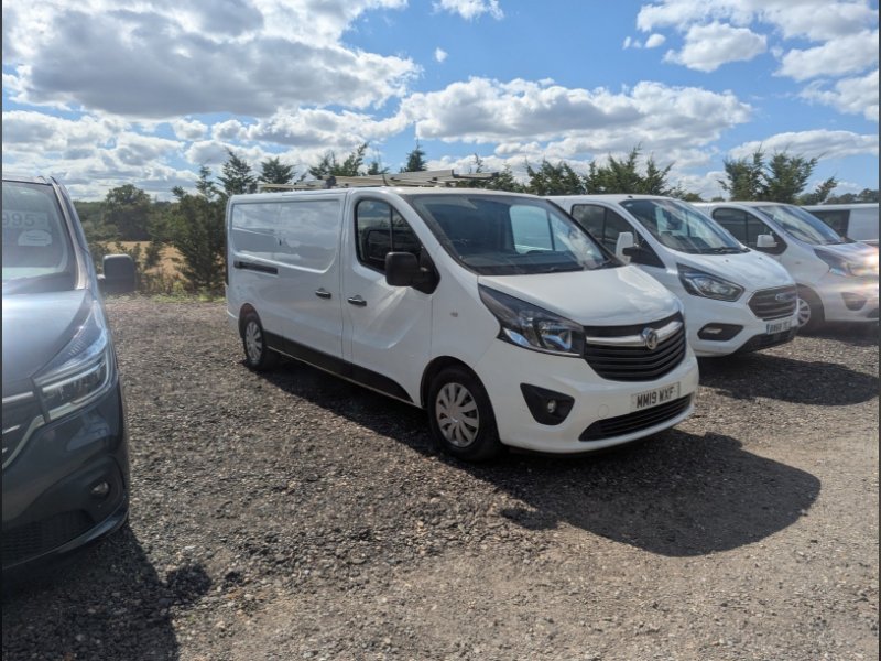 /photos/9833/63f5f411-0070-9b7c-70a5-6f6c1a4bc6b7_i800x600.jpg